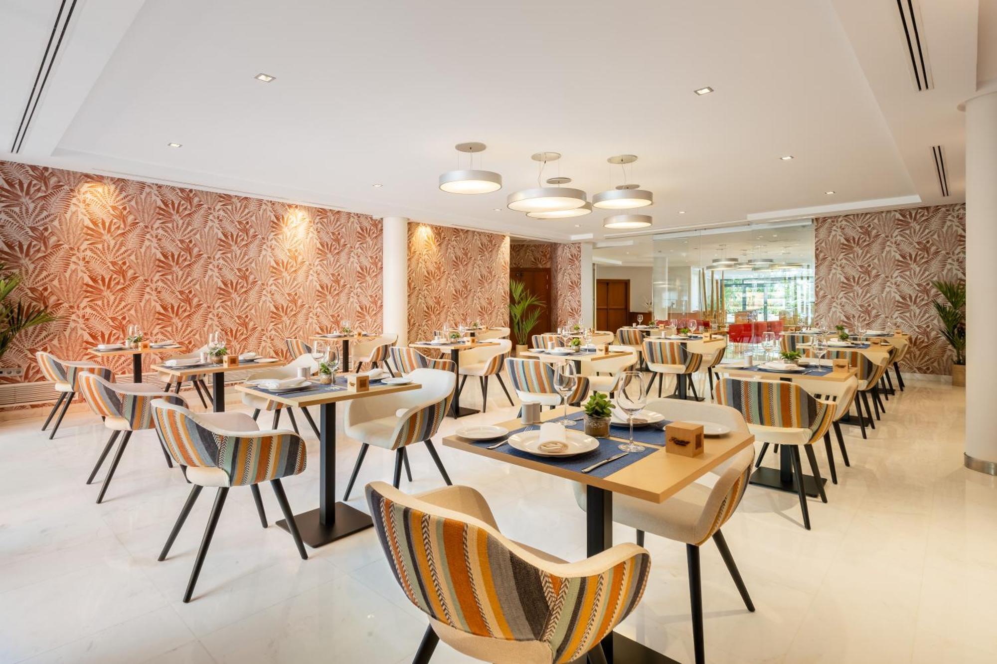 Exe Estepona Thalasso & Spa- Adults Only Luaran gambar
